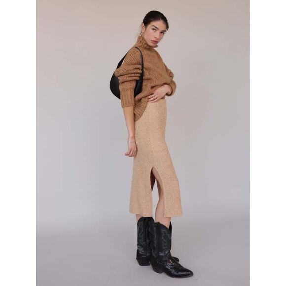 All Row Medium Knit Midi Skirt with Slits Elastic Waist Tan Camel Lined - Picture 2 of 9